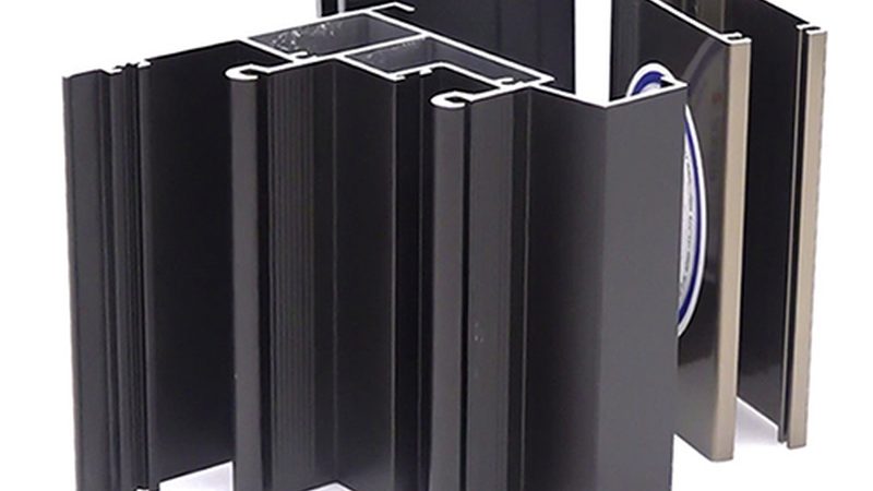 点式玻璃幕墙爪件：规格背后的技术考量**